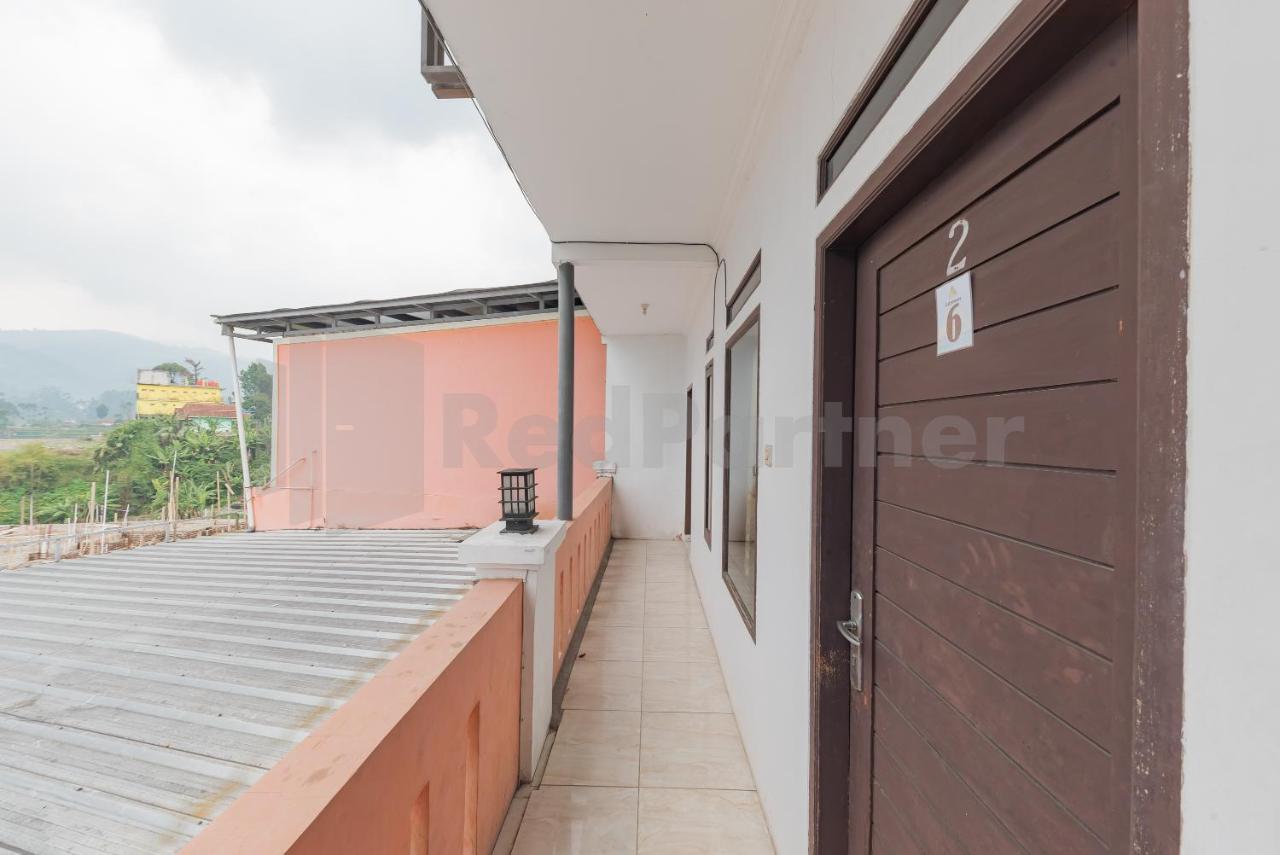 Pondok Hefi Ciwidey Mitra Reddoorz Εξωτερικό φωτογραφία